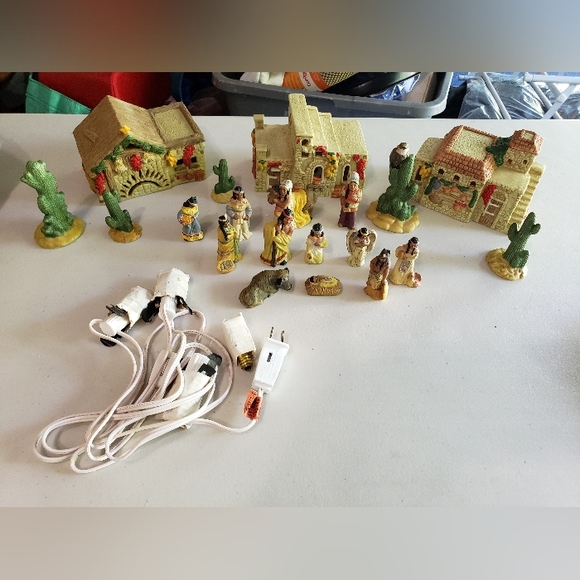 INDIAN NATIVE INDIAN VILLAGE SET - Picture 2 of 8